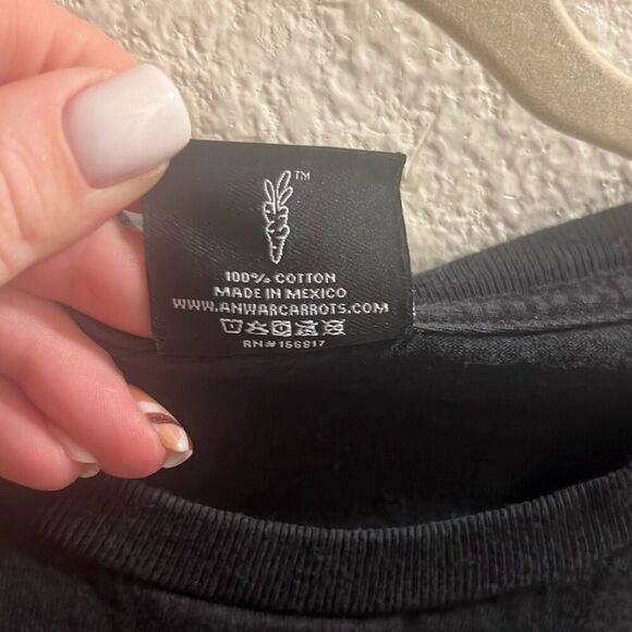 ✨CARROTS BY ANWAR CARROTS WORDMARK SZ MEDIUM TEE✨ - Picture 7 of 9